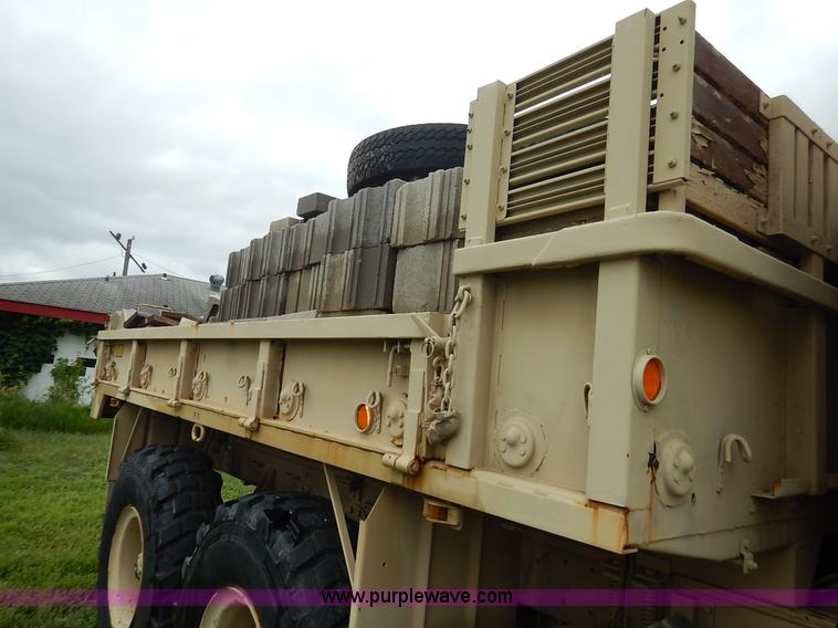 image for item J3882 1990 BMY flatbed truck