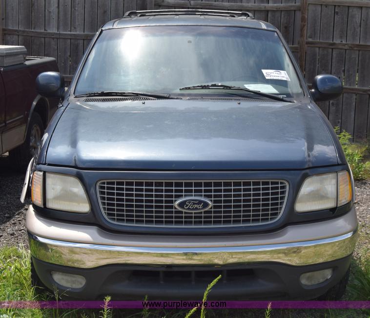 image for item J7831 1999 Ford Expedition SUV