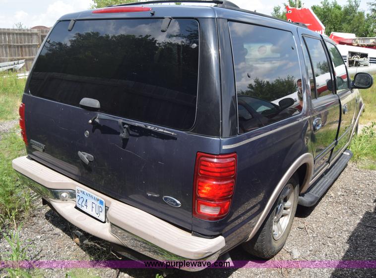image for item J7831 1999 Ford Expedition SUV