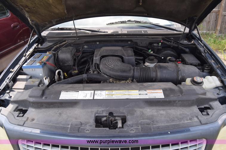 image for item J7831 1999 Ford Expedition SUV