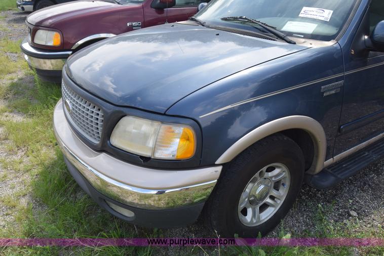 image for item J7831 1999 Ford Expedition SUV