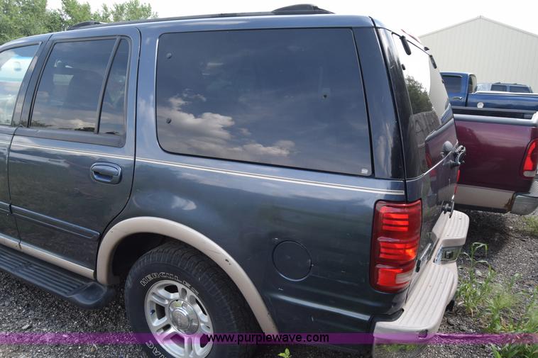 image for item J7831 1999 Ford Expedition SUV