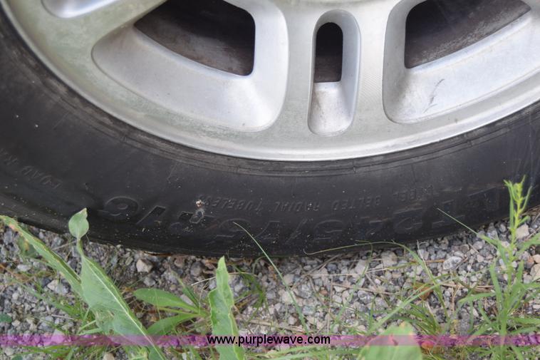 image for item J7831 1999 Ford Expedition SUV