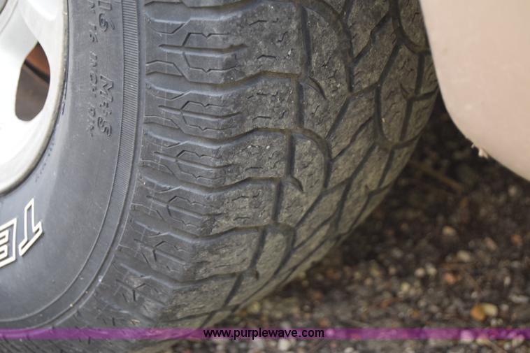 image for item J7831 1999 Ford Expedition SUV