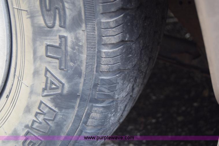 image for item J7831 1999 Ford Expedition SUV