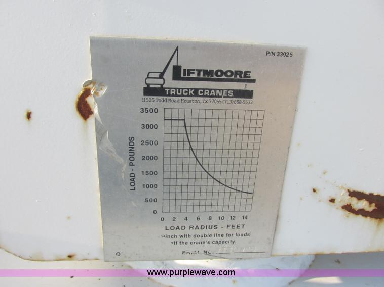 image for item J8205 2005 Ford F450 Super Duty service truck with crane