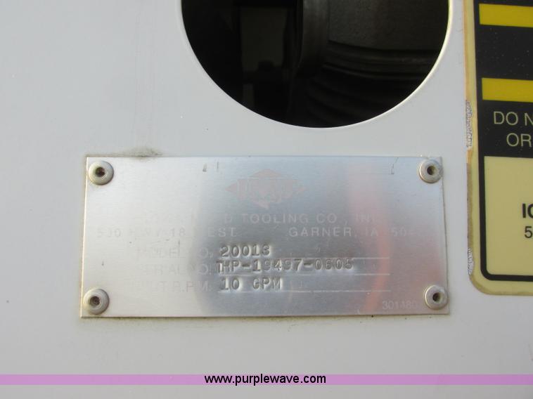 image for item J8205 2005 Ford F450 Super Duty service truck with crane