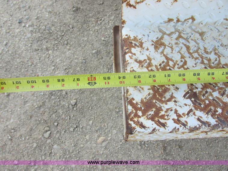 image for item J8205 2005 Ford F450 Super Duty service truck with crane