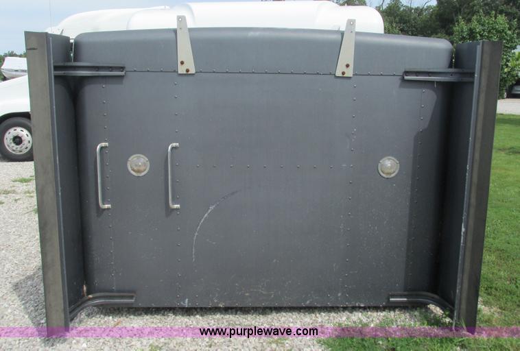 image for item J8566 Kenworth semi sleeper