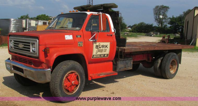 image for item J8568 1979 Chevrolet C70 flatbed truck