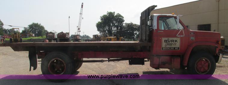 image for item J8568 1979 Chevrolet C70 flatbed truck