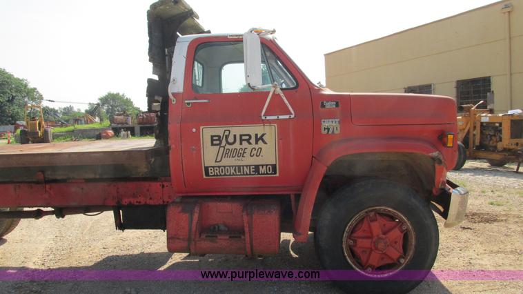 image for item J8568 1979 Chevrolet C70 flatbed truck