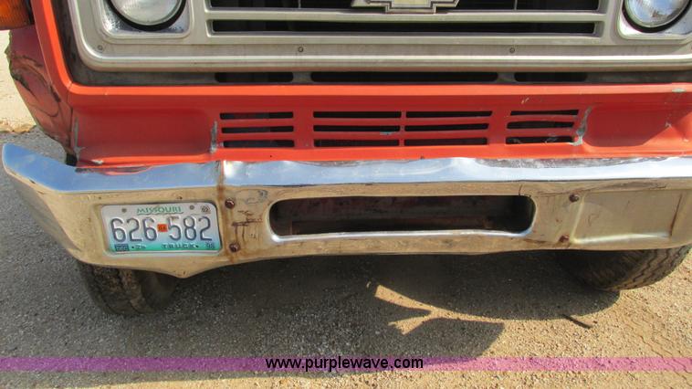 image for item J8568 1979 Chevrolet C70 flatbed truck