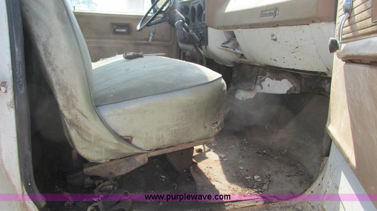 image for item J8568 1979 Chevrolet C70 flatbed truck