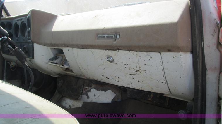 image for item J8568 1979 Chevrolet C70 flatbed truck