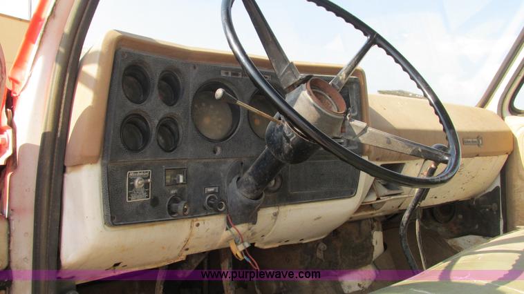 image for item J8568 1979 Chevrolet C70 flatbed truck