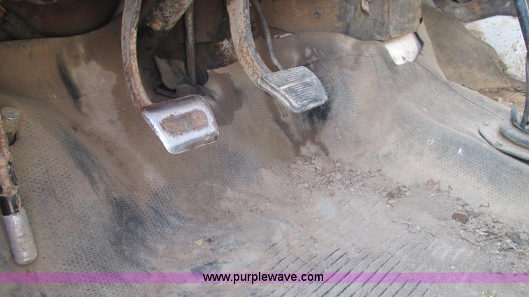 image for item J8568 1979 Chevrolet C70 flatbed truck