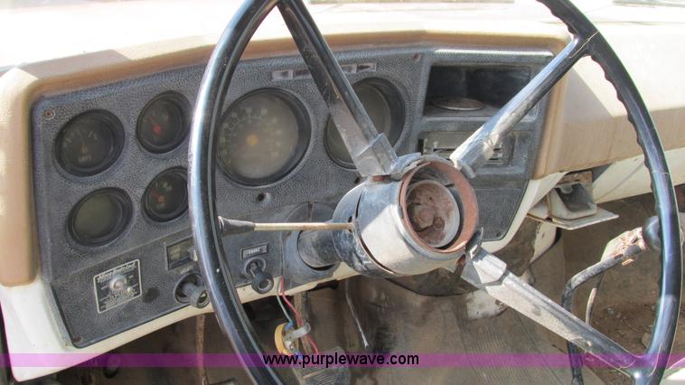 image for item J8568 1979 Chevrolet C70 flatbed truck