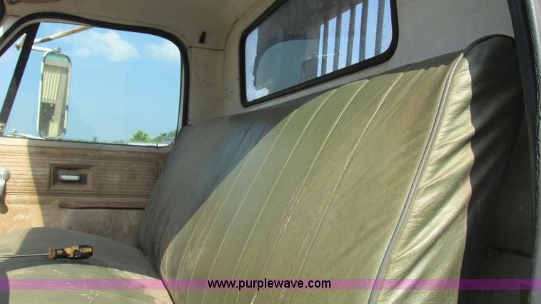 image for item J8568 1979 Chevrolet C70 flatbed truck