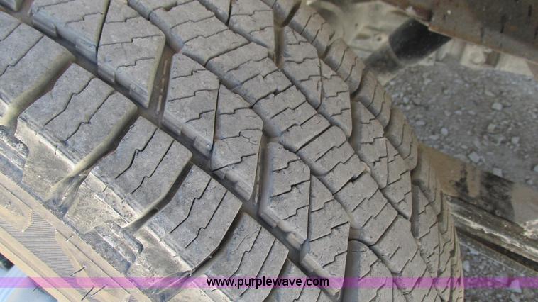 image for item J8571 2006 Chevrolet Silverado 2500HD pickup truck