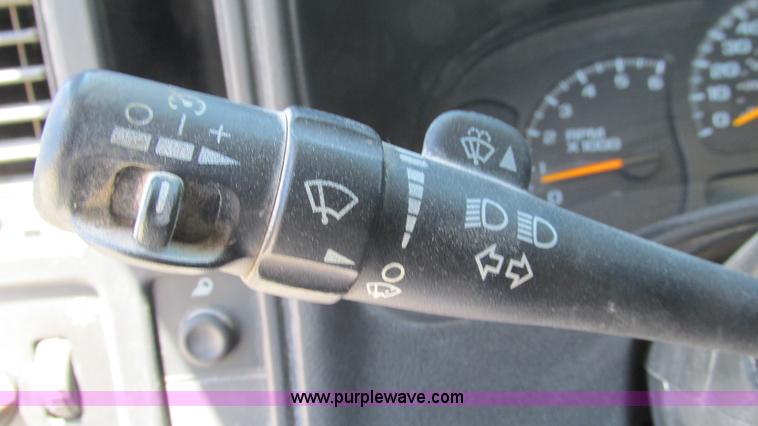 image for item J8571 2006 Chevrolet Silverado 2500HD pickup truck