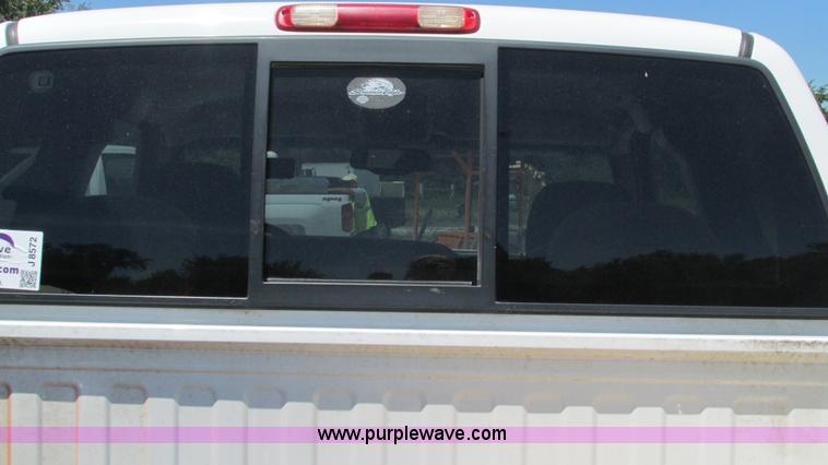 image for item J8572 2005 Chevrolet Silverado 2500HD Ext. Cab pickup truck