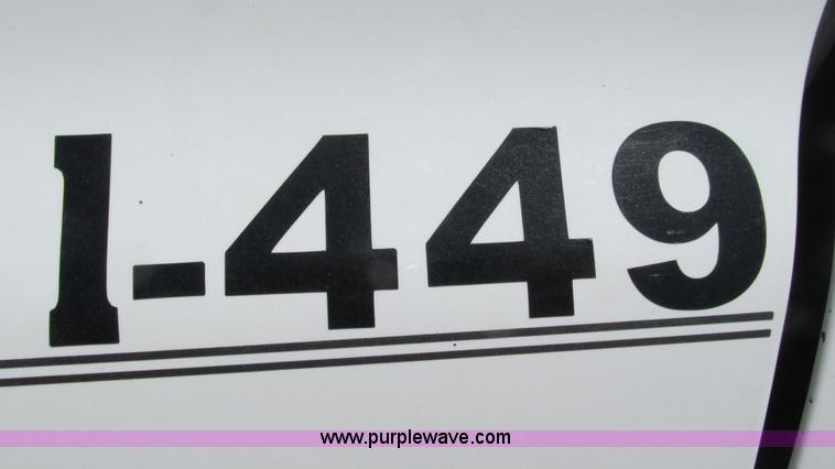 image for item J8572 2005 Chevrolet Silverado 2500HD Ext. Cab pickup truck