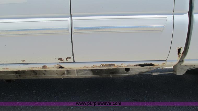 image for item J8572 2005 Chevrolet Silverado 2500HD Ext. Cab pickup truck