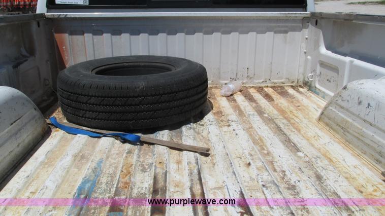 image for item J8572 2005 Chevrolet Silverado 2500HD Ext. Cab pickup truck