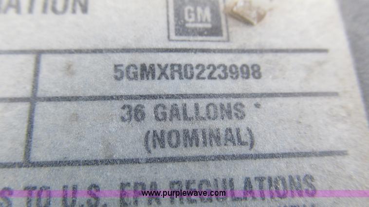 image for item J8572 2005 Chevrolet Silverado 2500HD Ext. Cab pickup truck