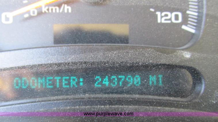 image for item J8572 2005 Chevrolet Silverado 2500HD Ext. Cab pickup truck