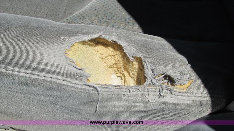 image for item J8572 2005 Chevrolet Silverado 2500HD Ext. Cab pickup truck