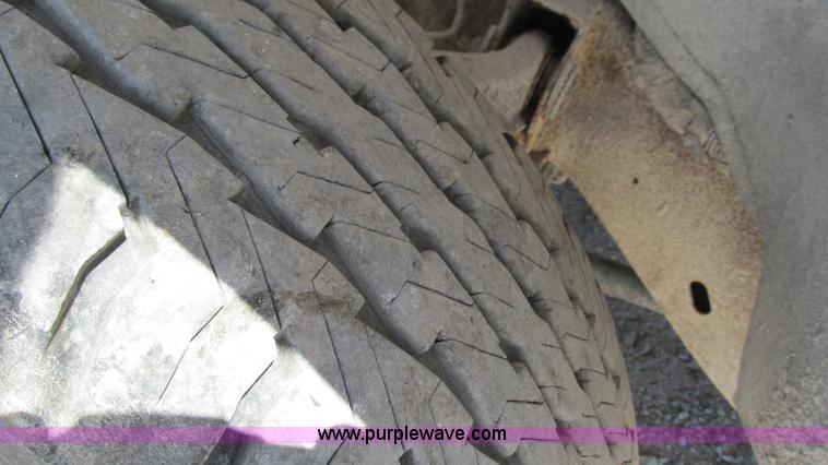 image for item J8573 2006 Chevrolet Silverado 2500HD pickup truck