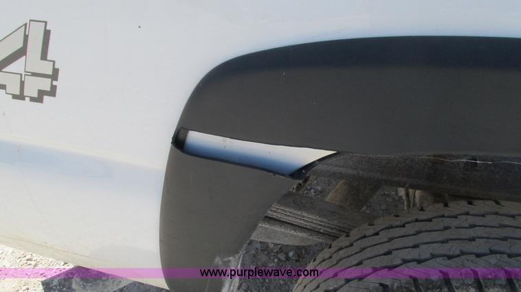 image for item J8573 2006 Chevrolet Silverado 2500HD pickup truck