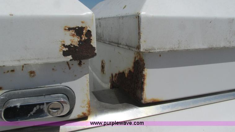 image for item J8573 2006 Chevrolet Silverado 2500HD pickup truck