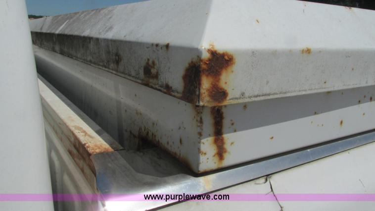 image for item J8573 2006 Chevrolet Silverado 2500HD pickup truck