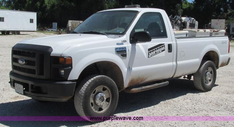 image for item J8574 2008 Ford F250 Super Duty pickup truck