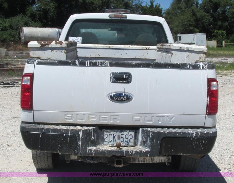 image for item J8574 2008 Ford F250 Super Duty pickup truck