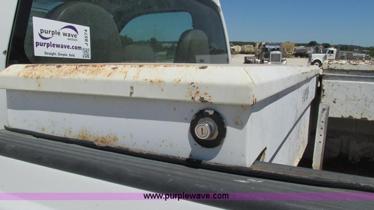 image for item J8574 2008 Ford F250 Super Duty pickup truck