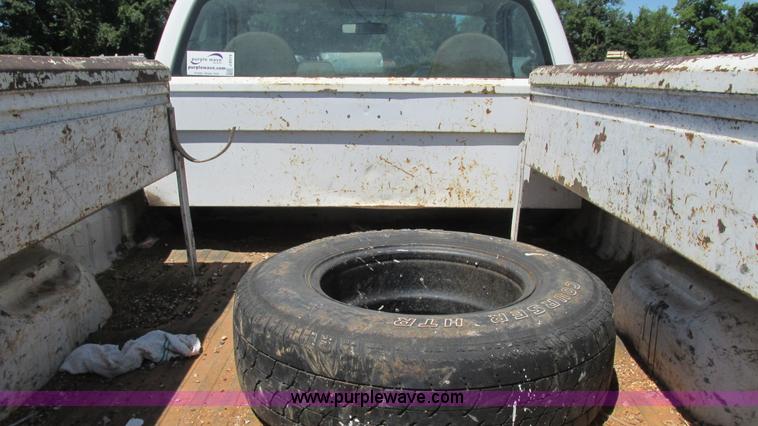 image for item J8574 2008 Ford F250 Super Duty pickup truck