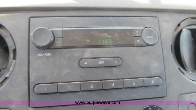 image for item J8574 2008 Ford F250 Super Duty pickup truck