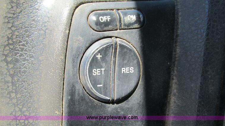 image for item J8574 2008 Ford F250 Super Duty pickup truck