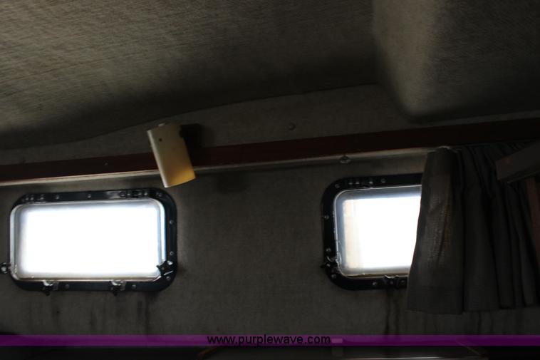 image for item K1015 1983 Carver Riviera Yacht Cabin Cruiser boat