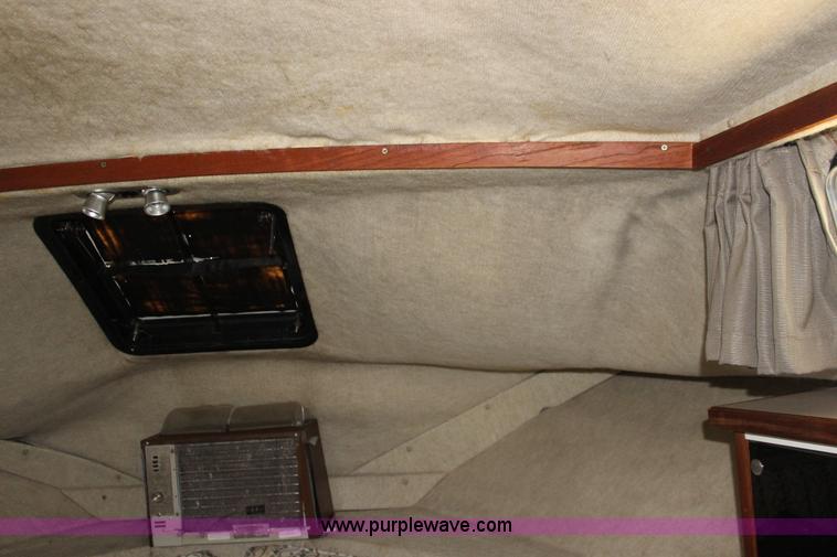 image for item K1015 1983 Carver Riviera Yacht Cabin Cruiser boat