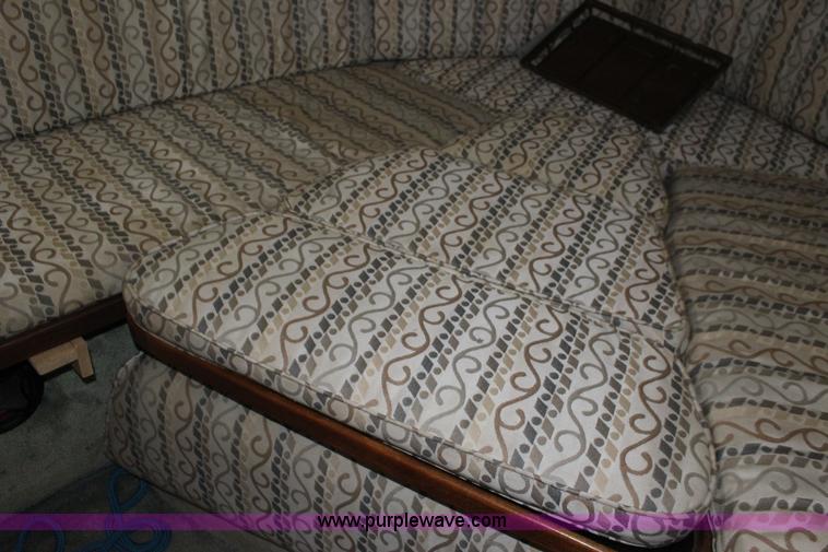 image for item K1015 1983 Carver Riviera Yacht Cabin Cruiser boat