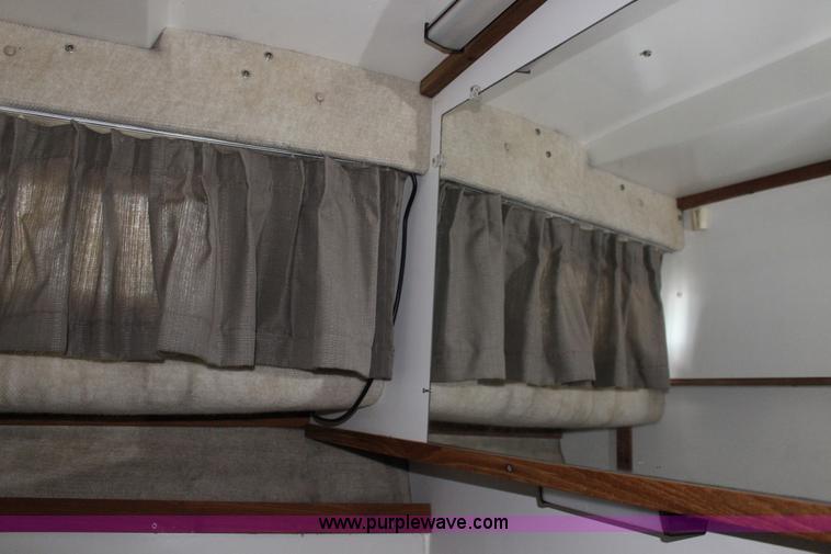 image for item K1015 1983 Carver Riviera Yacht Cabin Cruiser boat