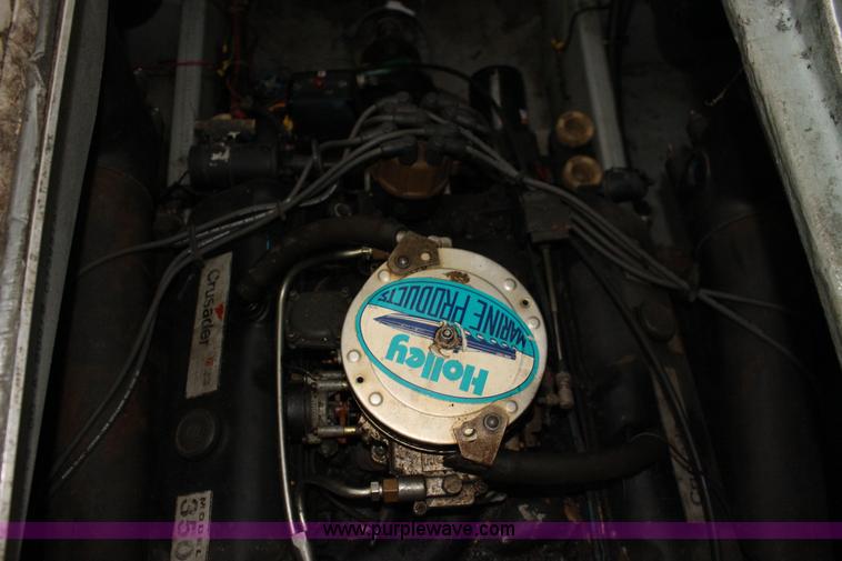 image for item K1015 1983 Carver Riviera Yacht Cabin Cruiser boat