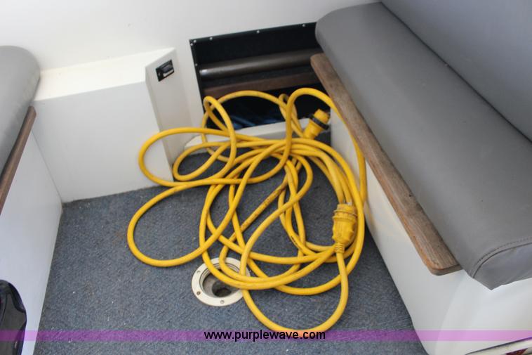 image for item K1015 1983 Carver Riviera Yacht Cabin Cruiser boat