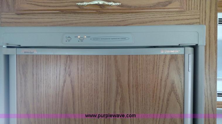 image for item K1017 2000 Shasta Phoenix 269 camper