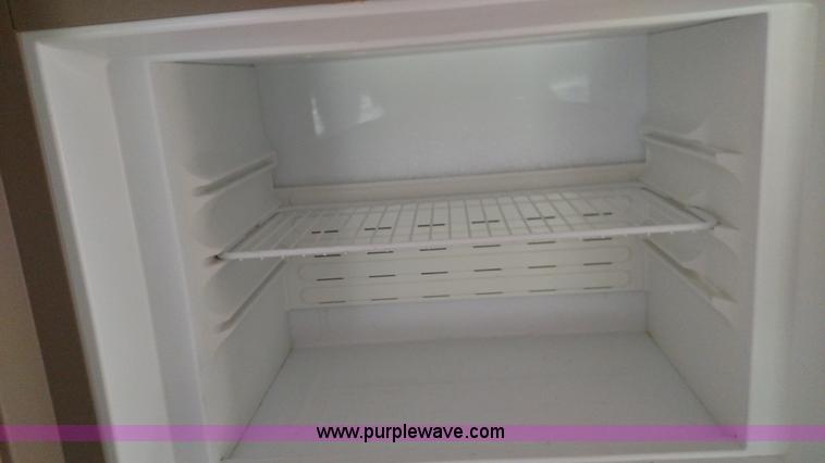 image for item K1017 2000 Shasta Phoenix 269 camper